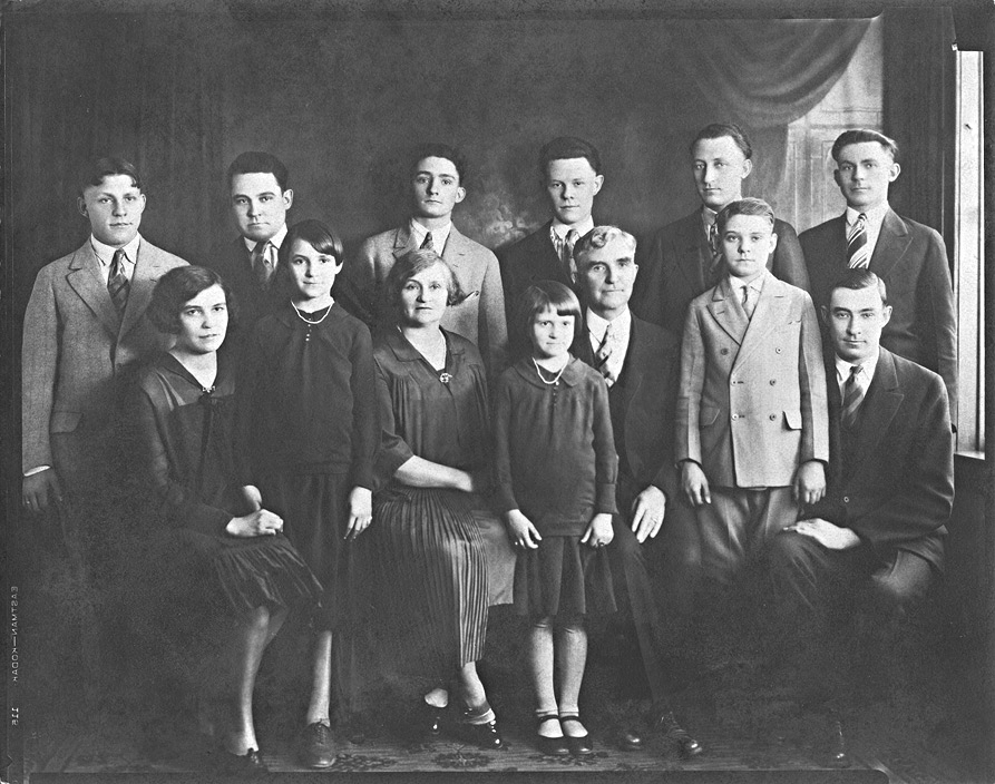 Trombly family in 1925